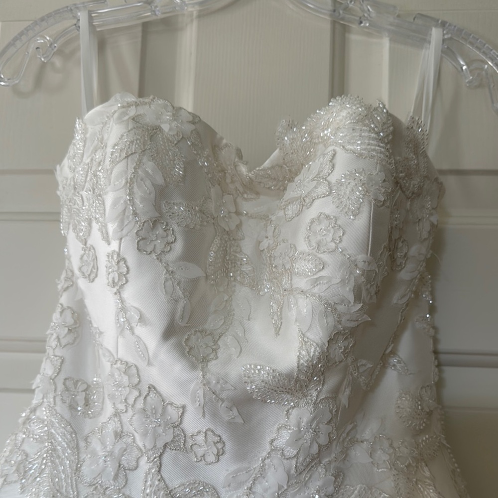 Elegant bridal Strapless Gown with intricate flower Embroidery
